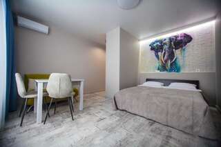 Апартаменты Solo Apartment Kamenskaya Киев Улучшенные апартаменты с видом на озеро-10